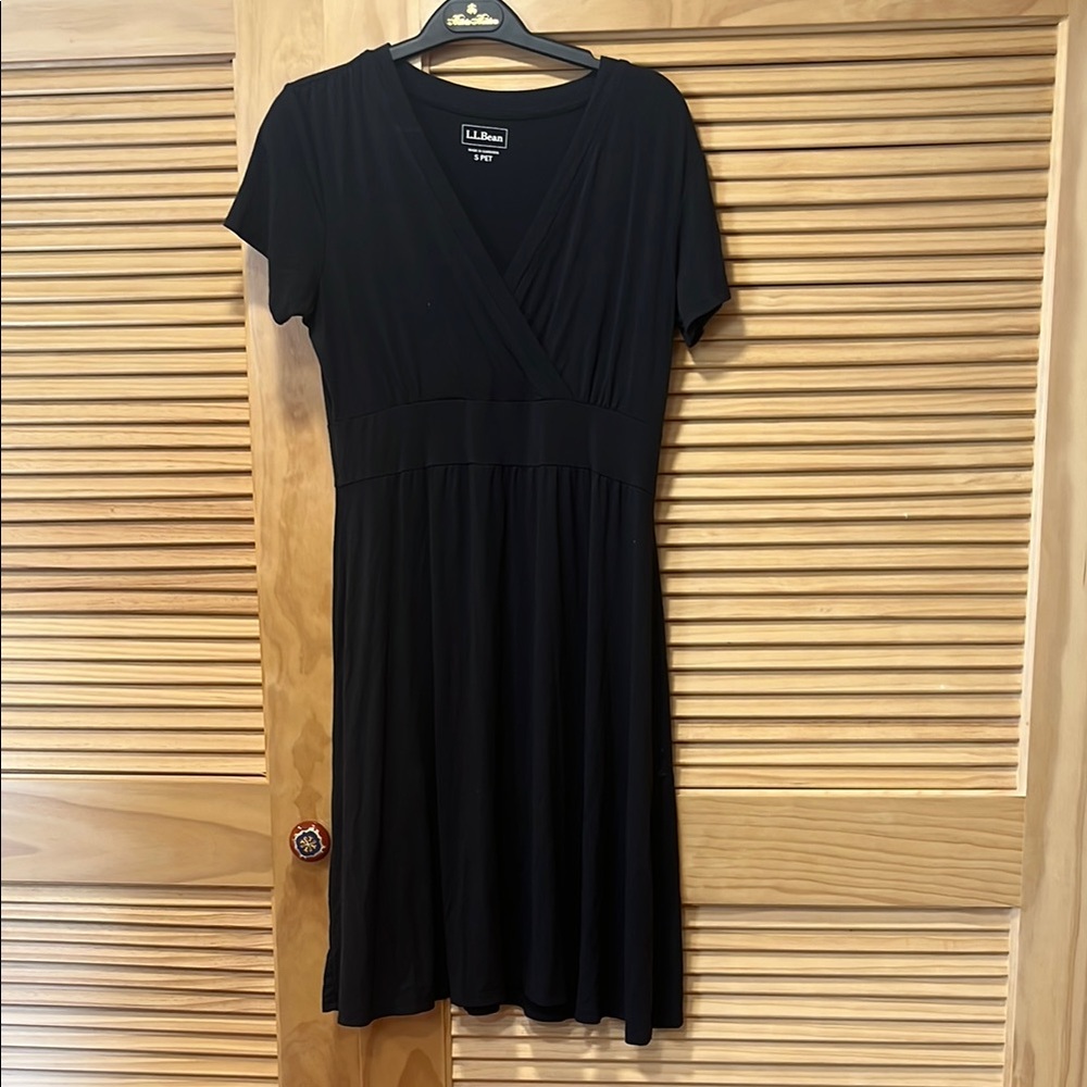 L.L. Bean Black A-Line Midi Dress V-Neck Short Sleeve